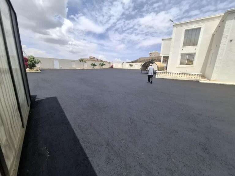 أعمال رصف طرق اسفلت عسير